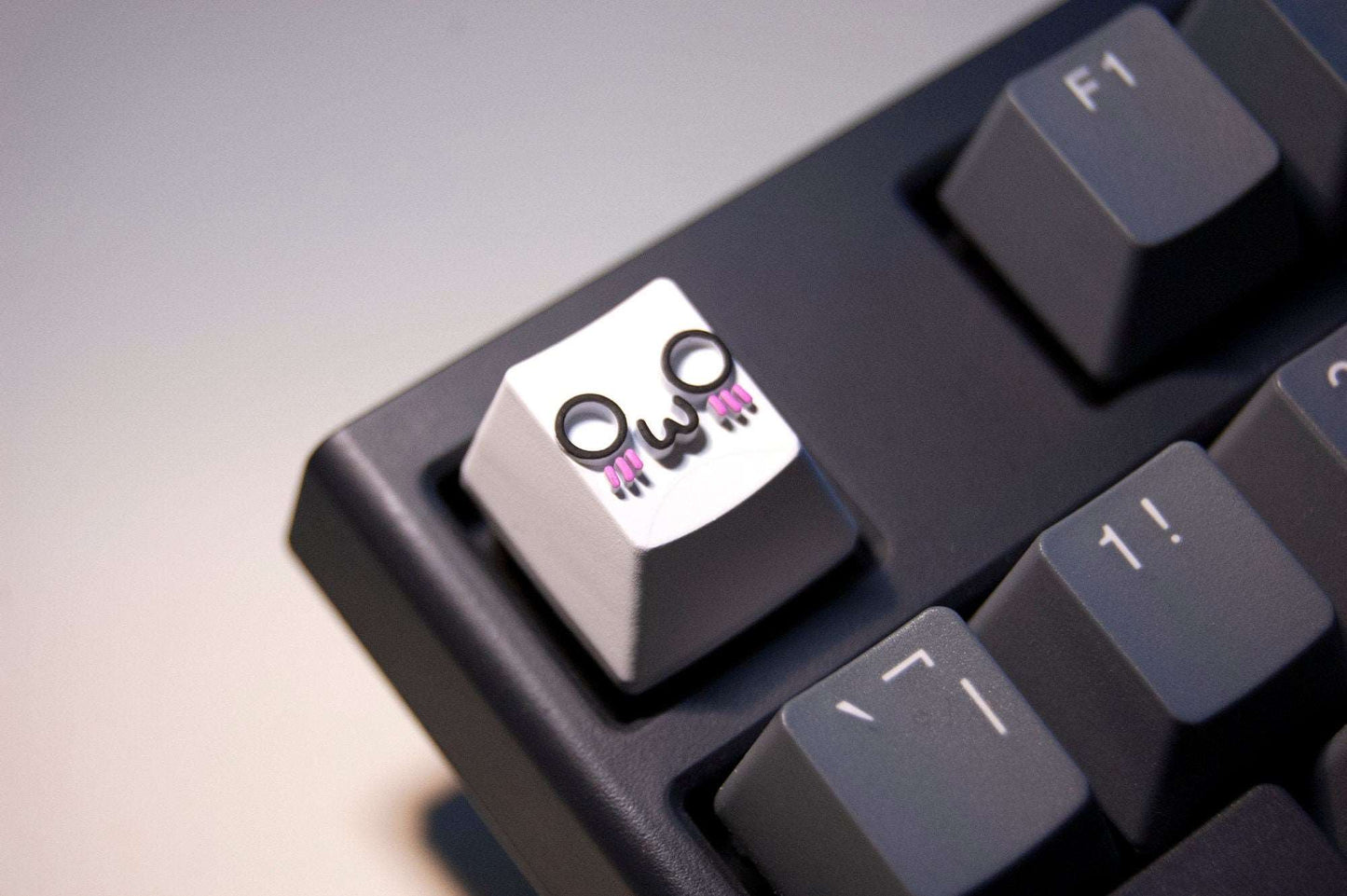 OwO key Artisan Keycap