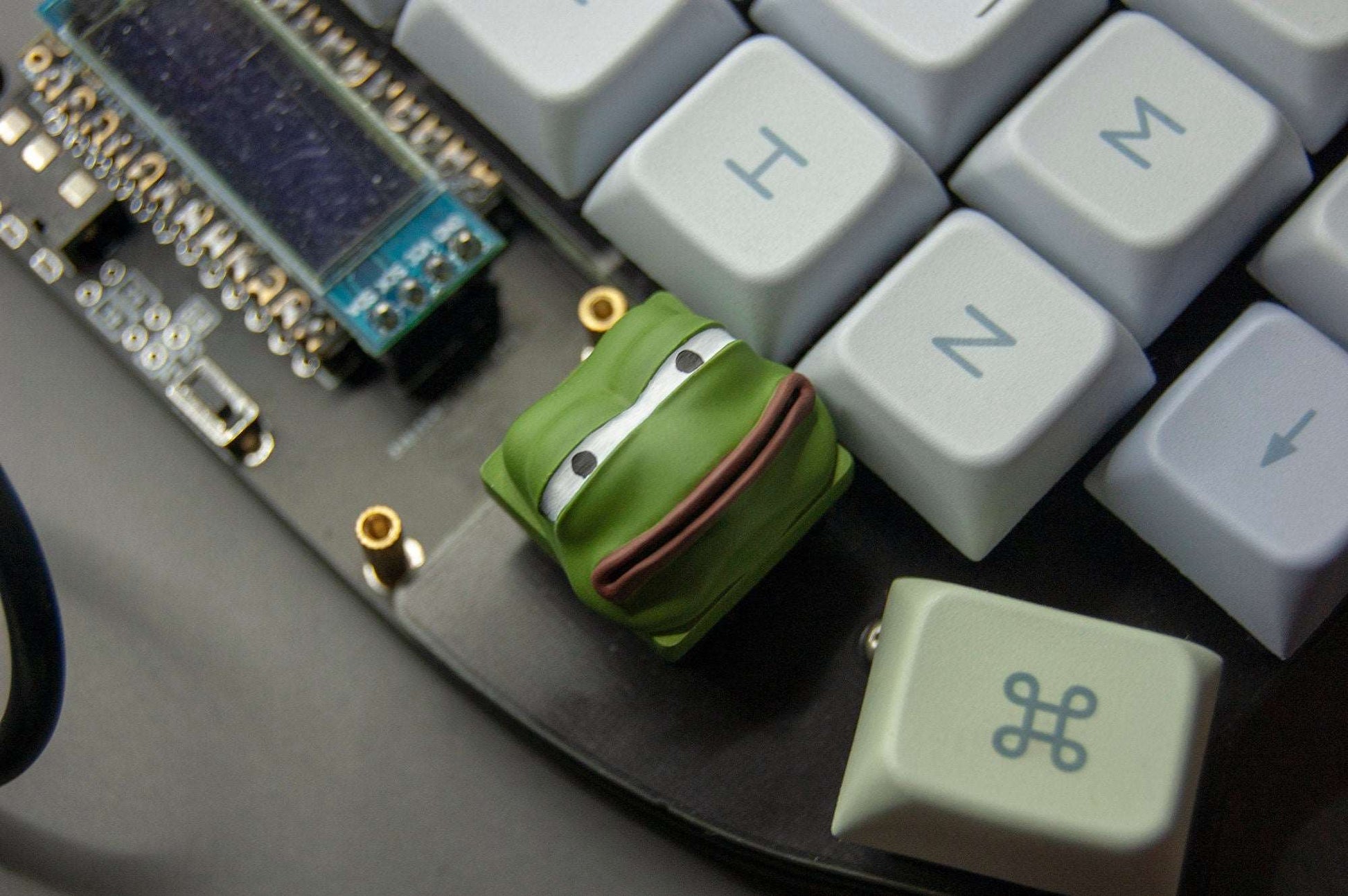 Pepe Smile Artisan Keycap