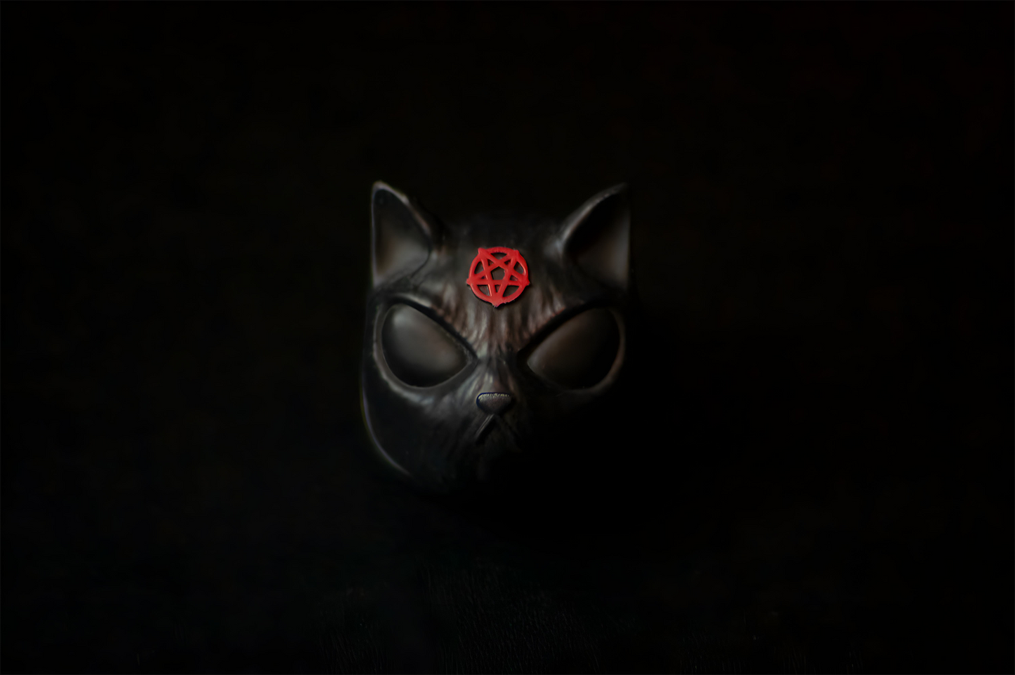 Lucipurr 'Dark Lord' Cat Artisan Keycap