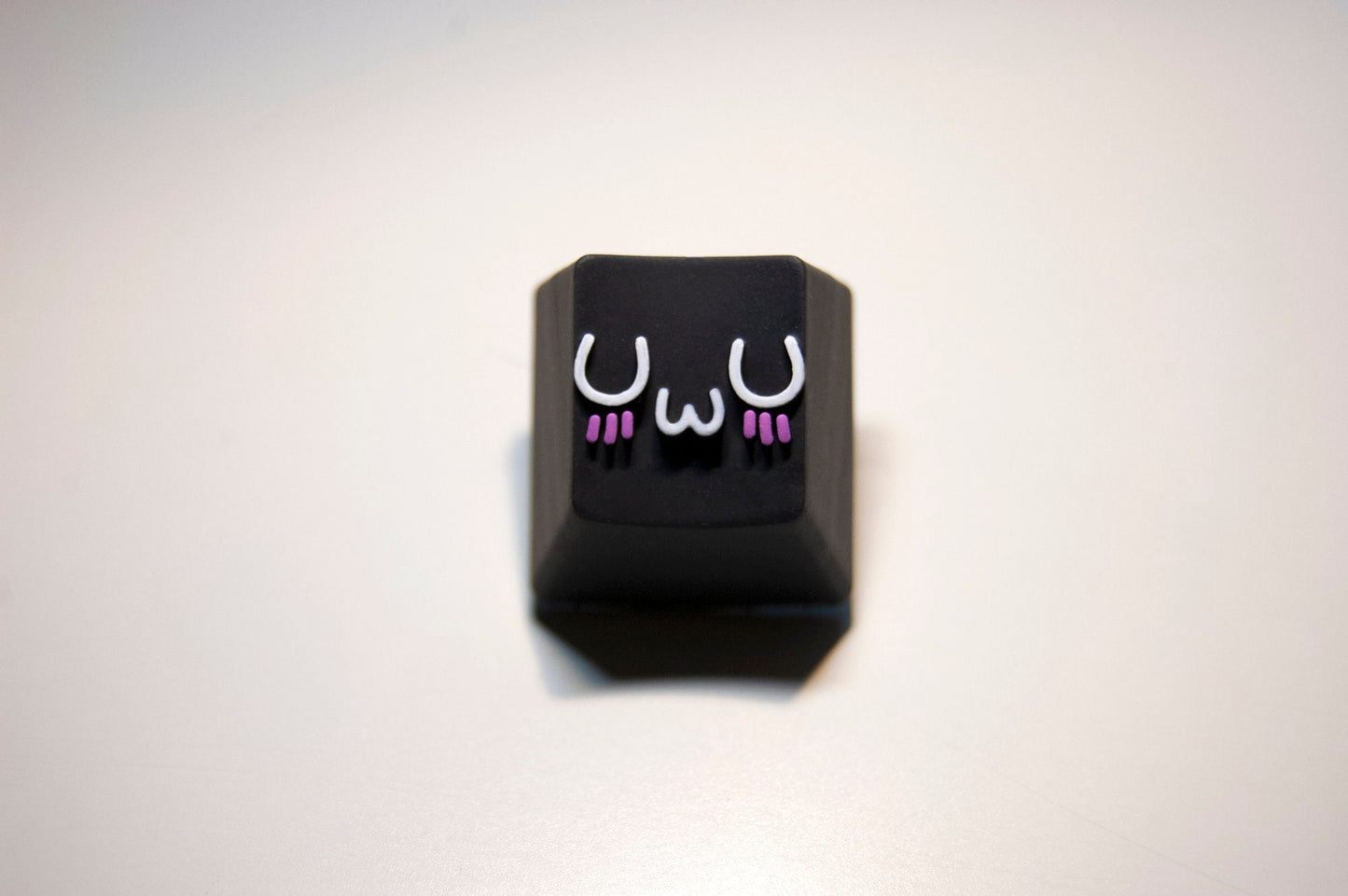 UwU key Artisan Keycap